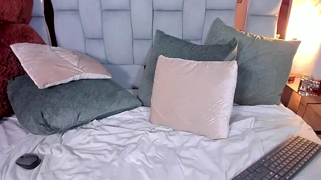 hazellanee Chat XXX live