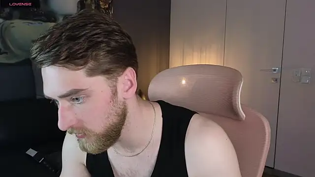 Dexter_Raze élő XXX-chatje