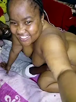 Chat +18 de ChubbyMidgetxxx19 ao vivo