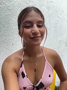 ViankaRose Adlı Modelin Canlı XXX Sohbeti