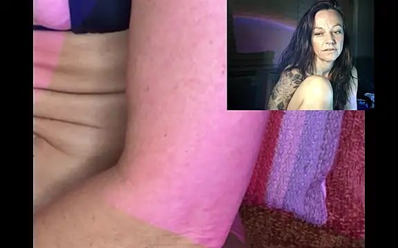 DesertLuxe's Live XXX Chat