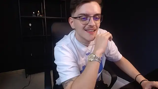 XXX chat uživo modela FelixStarkk
