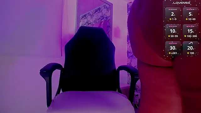 mia_rouxx1's Live XXX Chat
