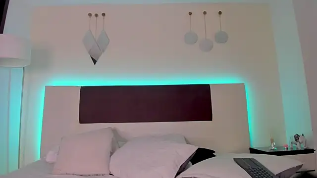 Chat +18 de Sky_Loren ao vivo
