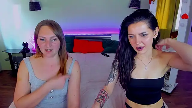 MagicEyess' Live XXX Chat