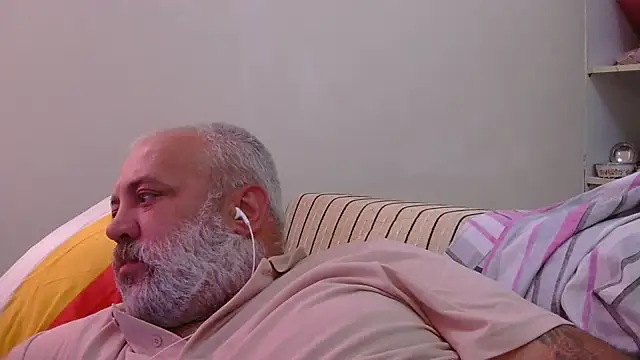 husoizmirn Live XXX chat
