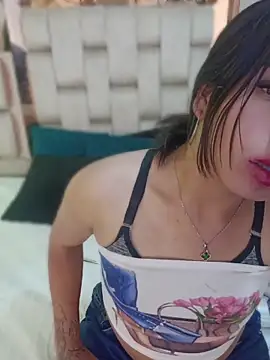 MeelFox's Live XXX Chat