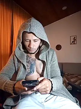 sebastian_horny élő XXX-chatje