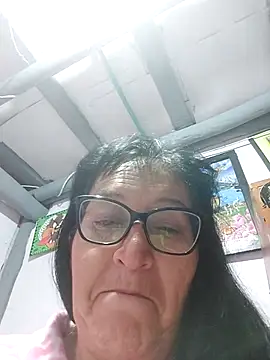clarita_01's Live XXX Chat