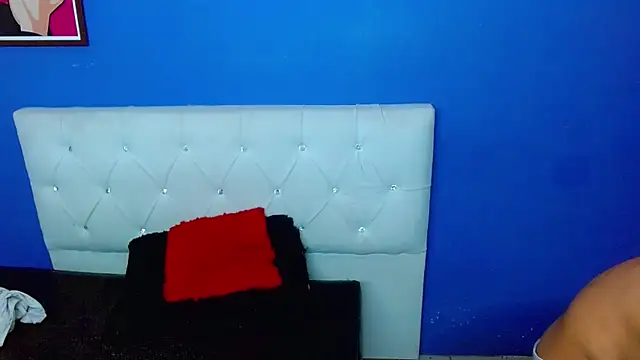 XXX chat uživo modela Angel_foxc13