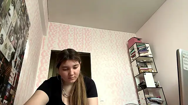 JanineThielman Adlı Modelin Canlı XXX Sohbeti