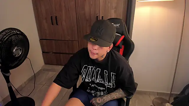 Chat XXX en directo de Jake_simons