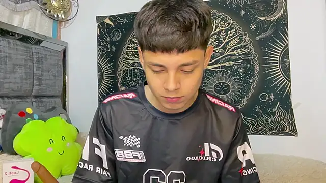 Czat XXX na żywo – Andy_Belier23