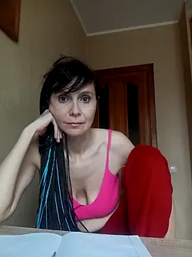 Francenia_lolis Chat XXX live
