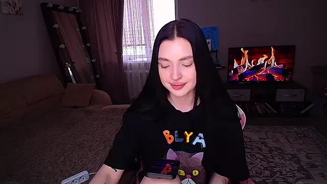 yoursLina's Live XXX Chat