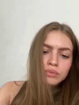 Chat XXX en directo de HoneyEmilly
