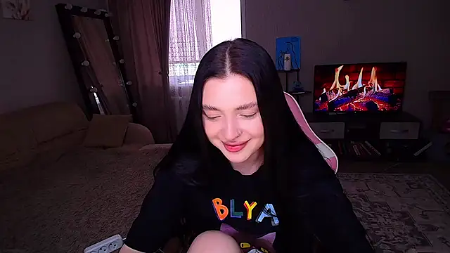 yoursLina's Live XXX Chat