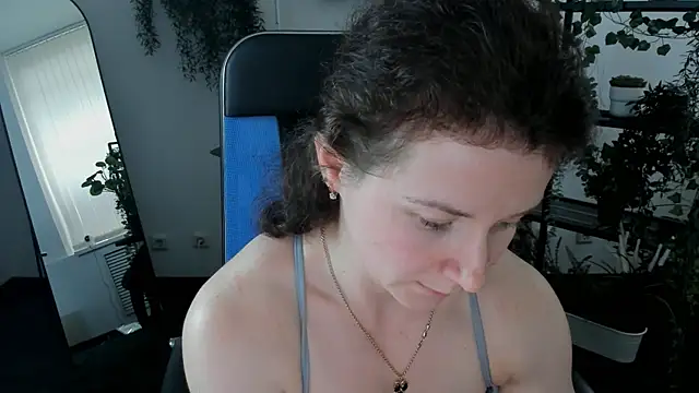 AureliaGleam XXX чат на живо