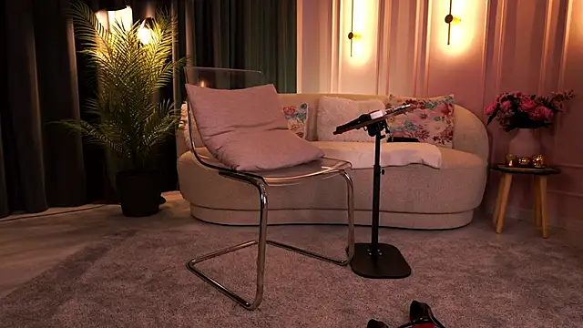 MissEmaDivine's Live XXX Chat