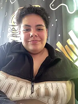 צ'אט XXX בשידור חי של Hailey_Curvy