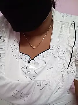 Chat XXX ao vivo de Ammu14399