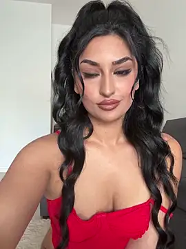 Mia_spicyy Adlı Modelin Canlı XXX Sohbeti