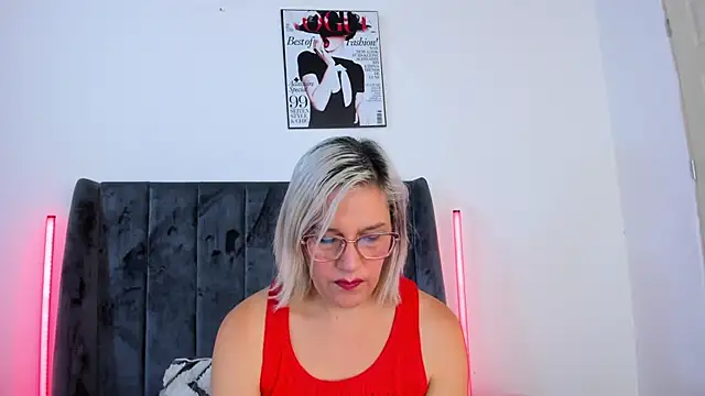 CarolinaGlamour's Live XXX Chat
