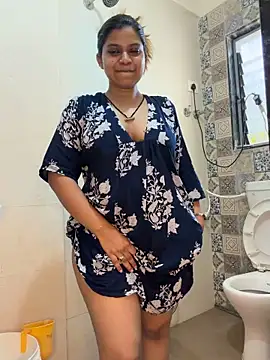 Malika_Secrets Adlı Modelin Canlı XXX Sohbeti