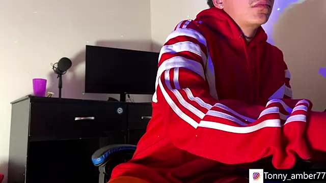 Živý XXX chat 77_Tonny