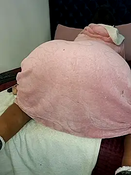 BootyCallEver XXX чат на живо
