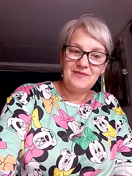 Chat +18 de irinamaux ao vivo