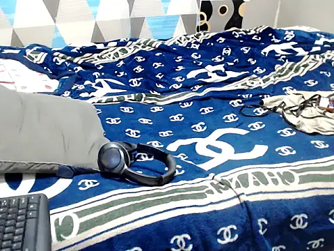 Trish_CurveCock – Naživo XXX chat