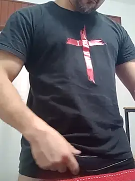 Bradd_32 élő XXX-chatje