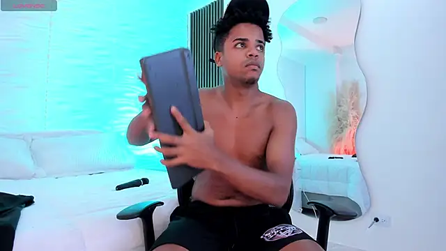 TaylorClay_'s Live XXX Chat