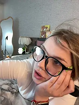 XXX chat uživo modela KimEvanss