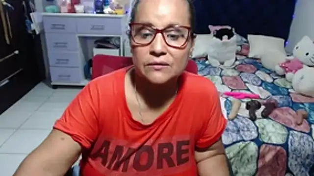 pervert_mommy_ লাইভ XXX চ্যাট