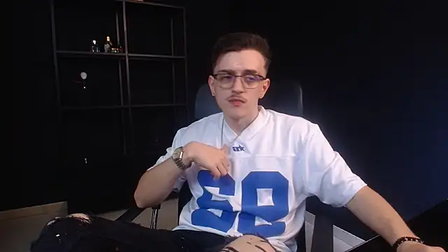 Chat XXX Live FelixStarkk