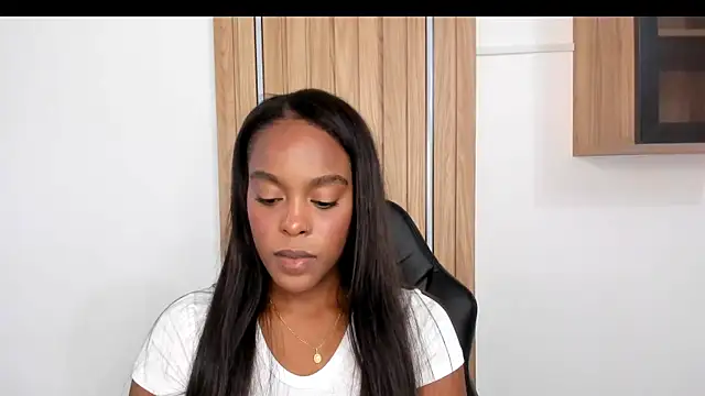 Emma_jonness live XXX chat