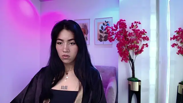Rainy_doll's Live XXX Chat