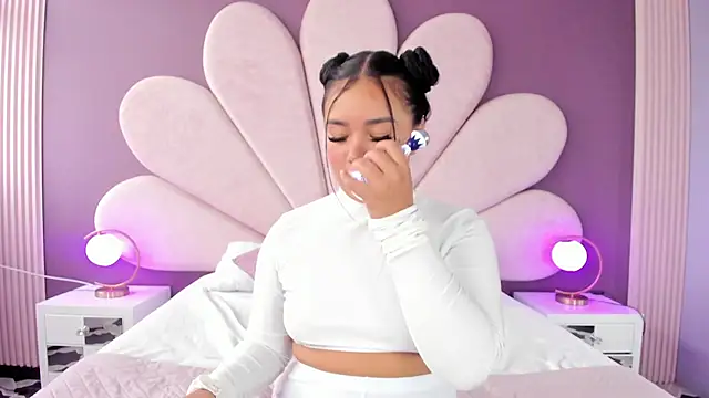 MarianaGarciaa__'s Live XXX Chat