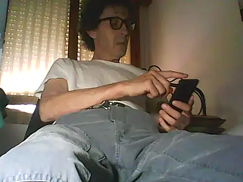 XXX chat uživo modela Moro_ra