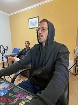 XXX chat uživo modela MeladoDiMel