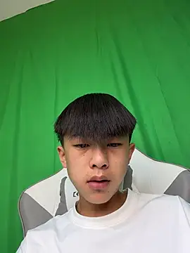 XXX chat uživo modela DD-101