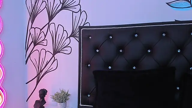 Sweet_Ariadna_'s Live XXX Chat