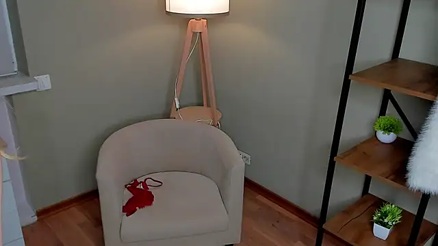 PlushyMood live XXX chat