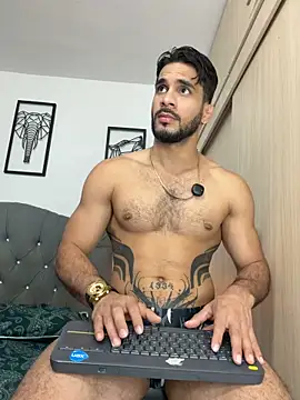 Maximiliano_ford élő XXX-chatje