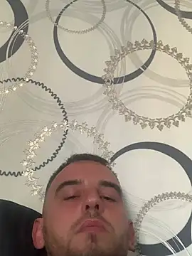Chat +18 de Maxpeins ao vivo