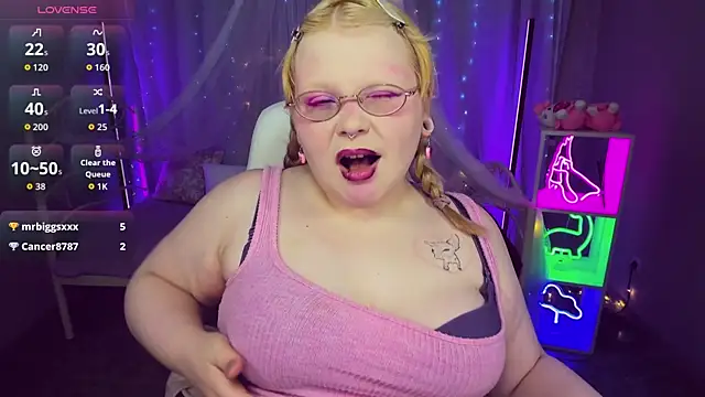 צ'אט XXX בשידור חי של LottieReed