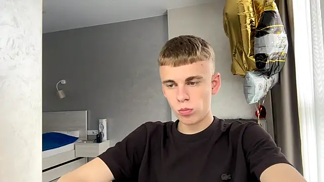 SoloFury লাইভ XXX চ্যাট