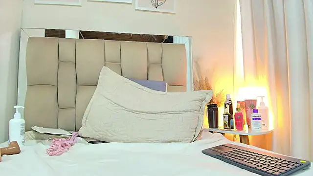 Czat XXX na żywo – Rachele_x